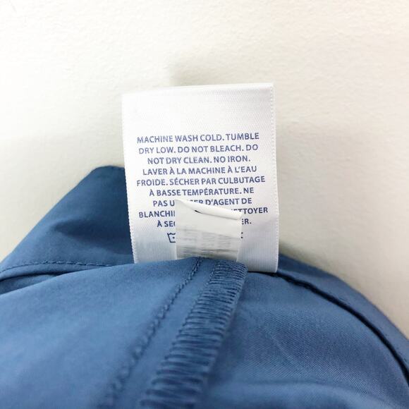 Like New Vineyard Vines Solid Board Shorts With Contrast Taping in men's size 38 - Picture 5 of 6